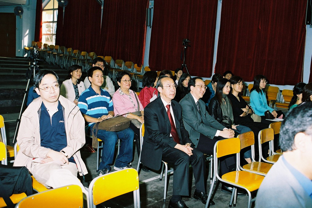 20051126_AGMcumInAug_33